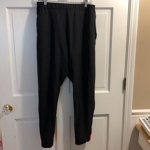 Adidas training pants L